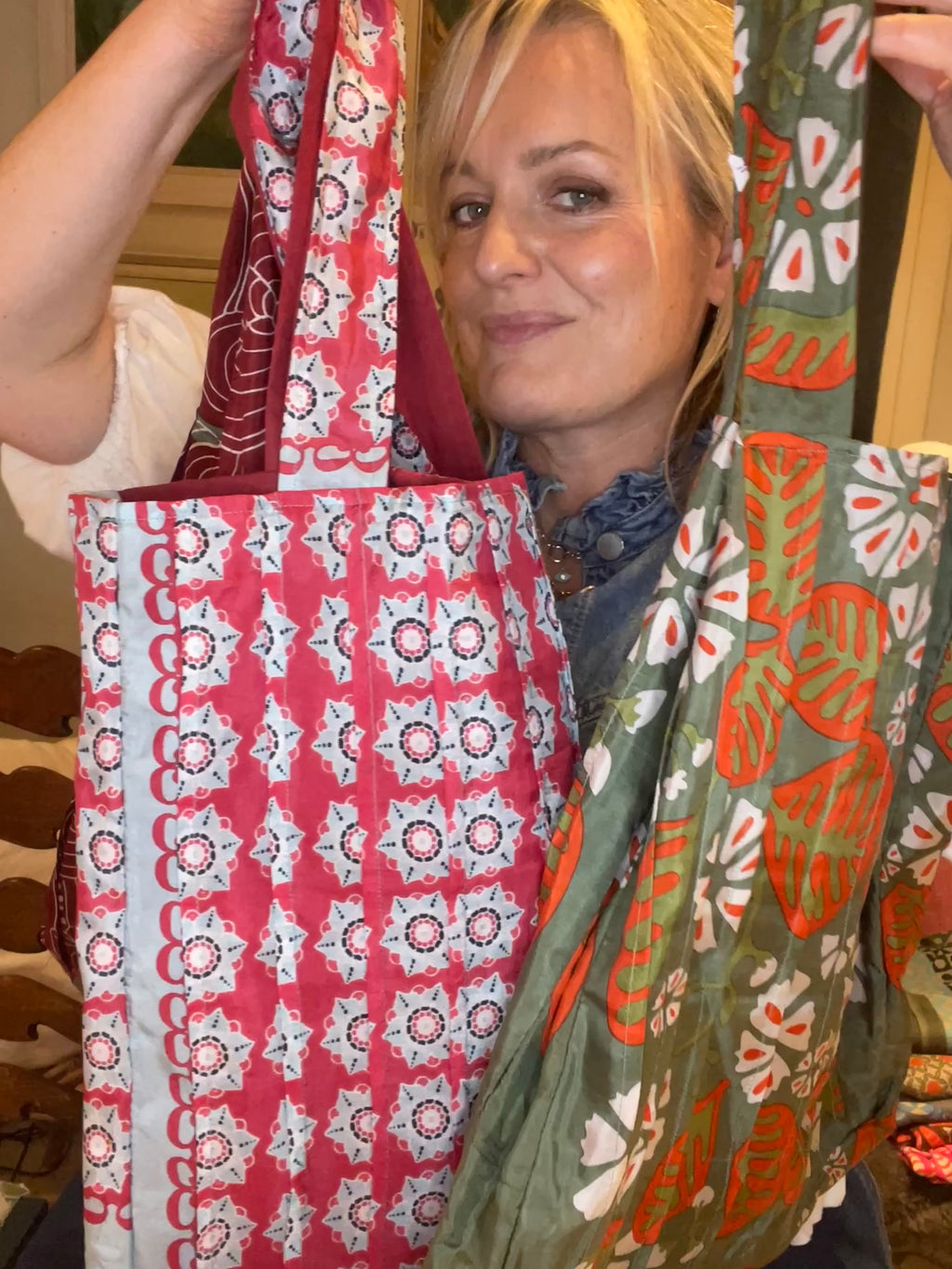 Upcycling Silk Bag Musette Daisy Rouge