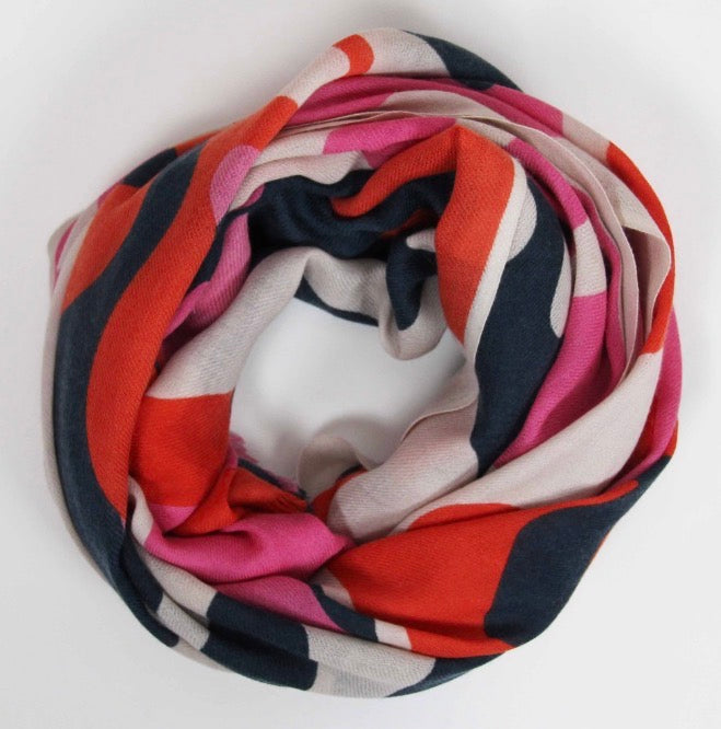 Fidji Fuchsia scarf